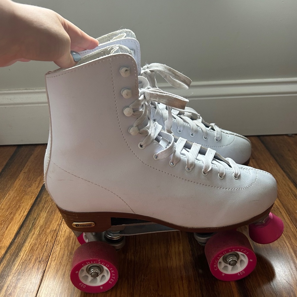 Women’s size 10 roller skates